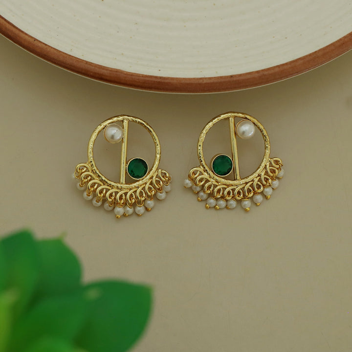 Golden Hammered Circle Cluster Pearl Glossy Stone Earring