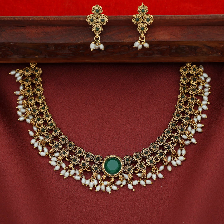 Nivithika Floral Rice Pearl Short Neckpiece with Earring