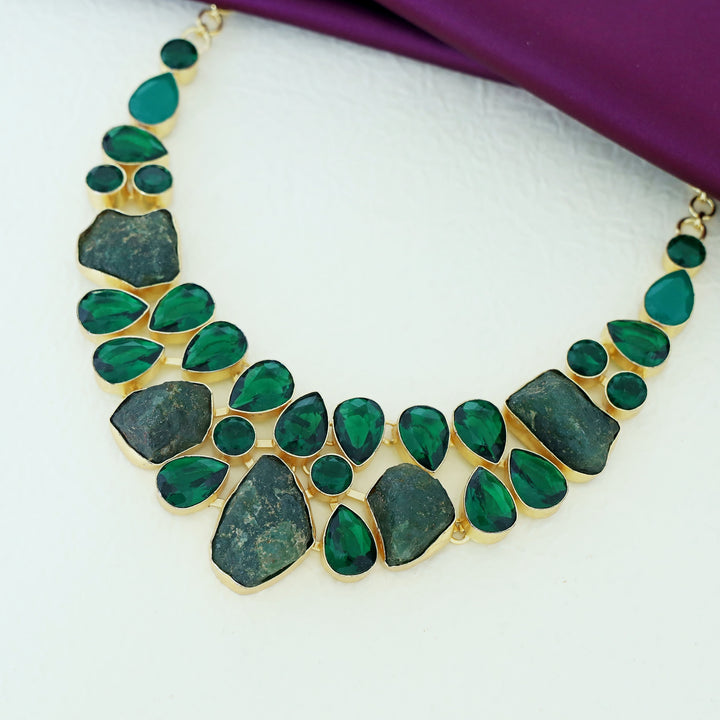 lisavet Neckpiece
