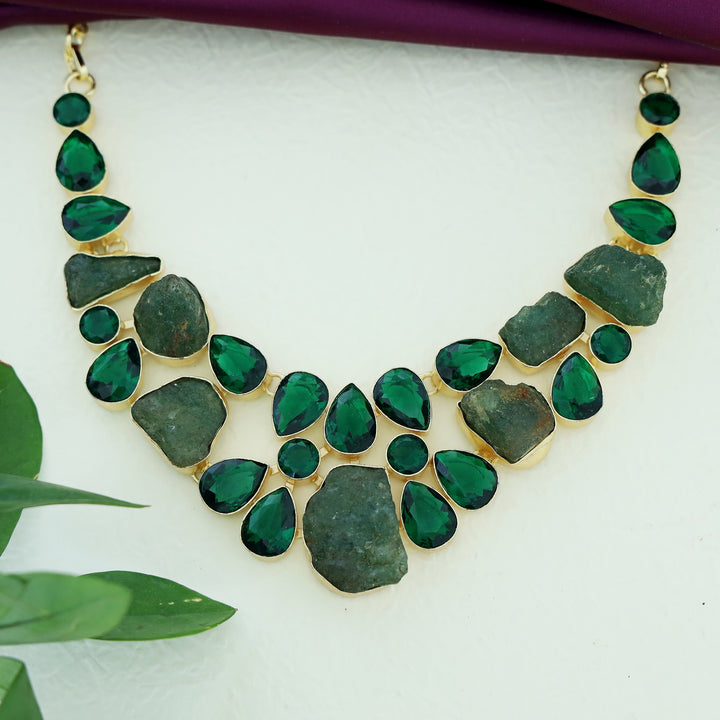 Laretta Neckpiece