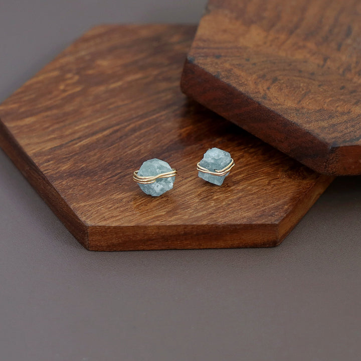 Mawar Binded Raw Stone Stud