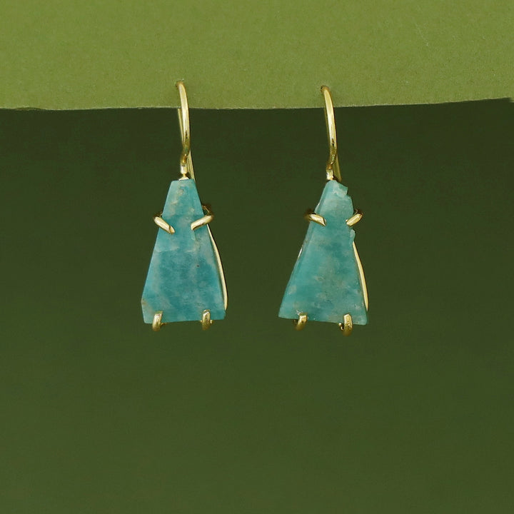 Paalika Triangle Raw Stone Drop