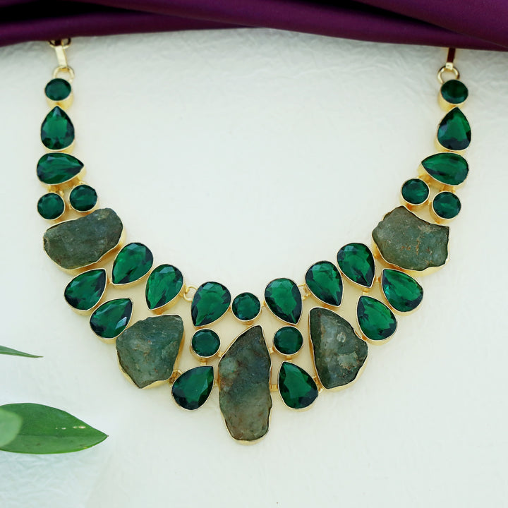Uthara Neckpiece