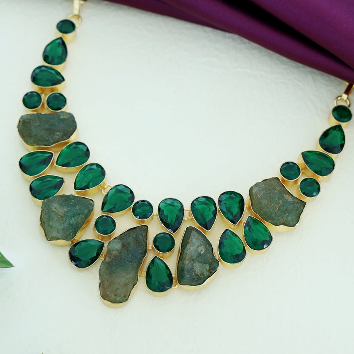 Uthara Neckpiece