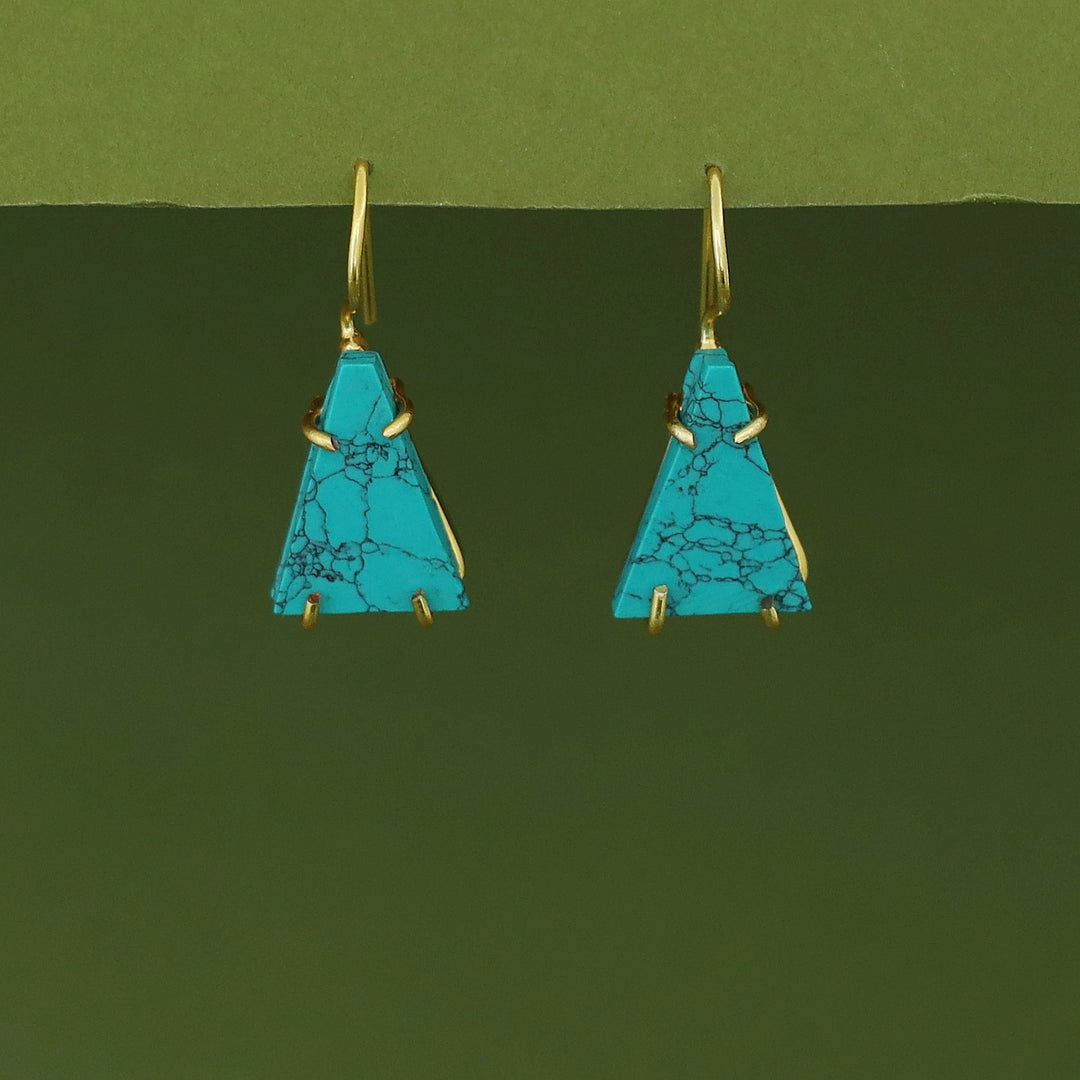 Paalika Triangle Raw Stone Drop