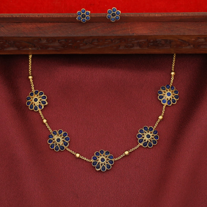 Aathmika 5 Flower Golden Ball Short Neckpiece With Earring