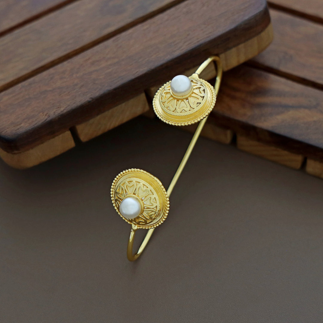 Lavinia Golden Ear-Cuff
