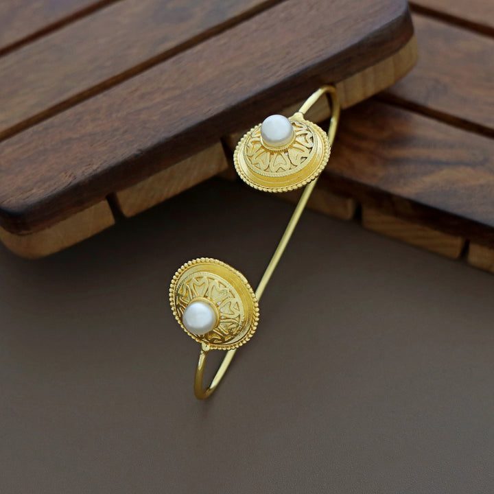 Lavinia Golden Ear-Cuff