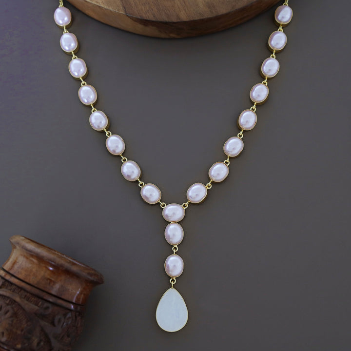 Vincy Oval Pearl MOP Neckpiece