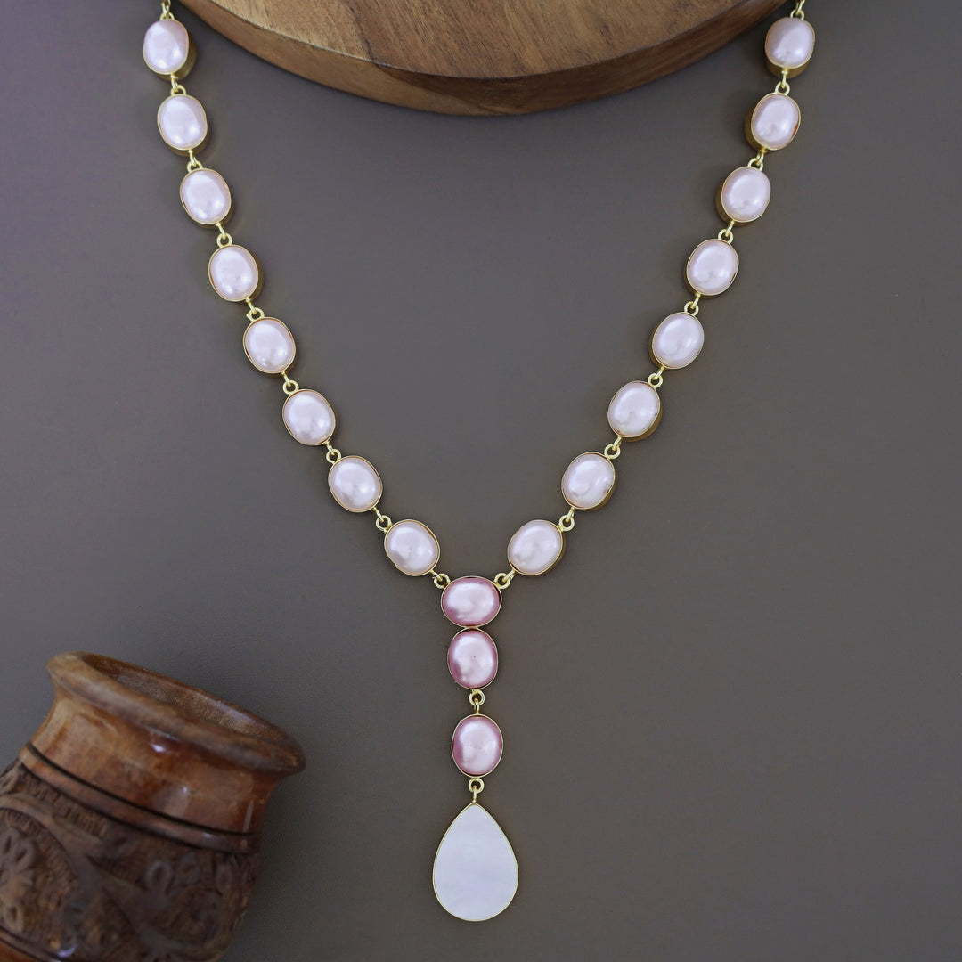 Vincy Oval Pearl MOP Neckpiece