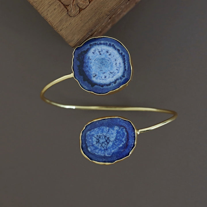 Hem Dual Solar Agate Bangle