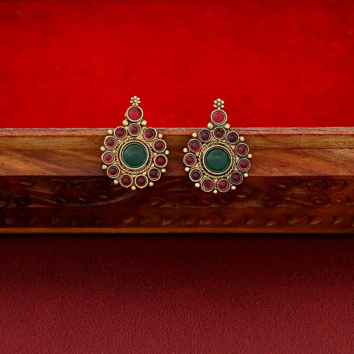 Sreelekha Floral Kashi Short Neckpiece With Earring