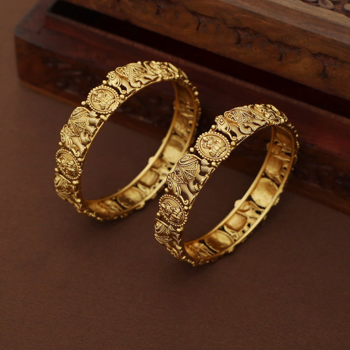 Agamya Gajavanthi Lekshmi Bangle (Set Of 2)