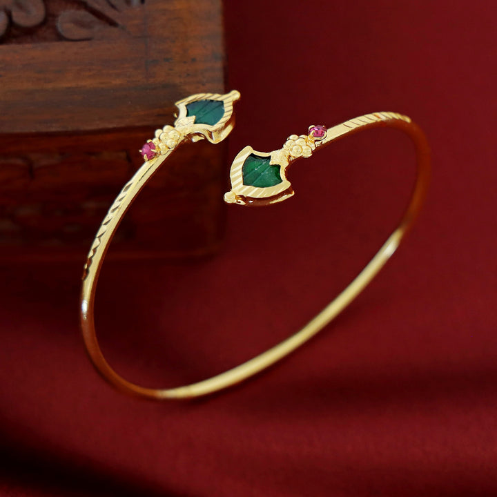 Shyamila Palakka Floral Bangle