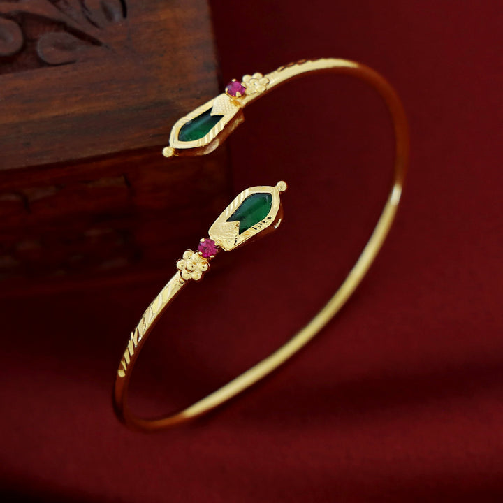 Suvarna Flower Bangle