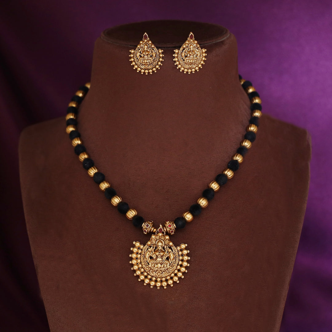 Anandalakshmi Golden Velvet Ball Neckpiece With Earring