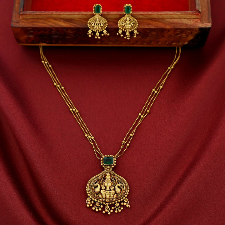 Anandha Lakshmi Layered Neckpiece With Earring
