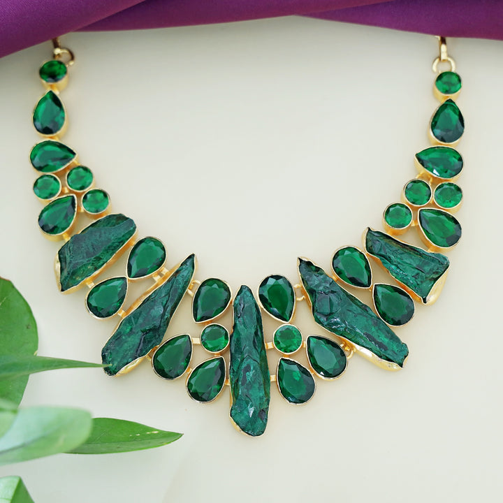 Aarvi Neckpiece