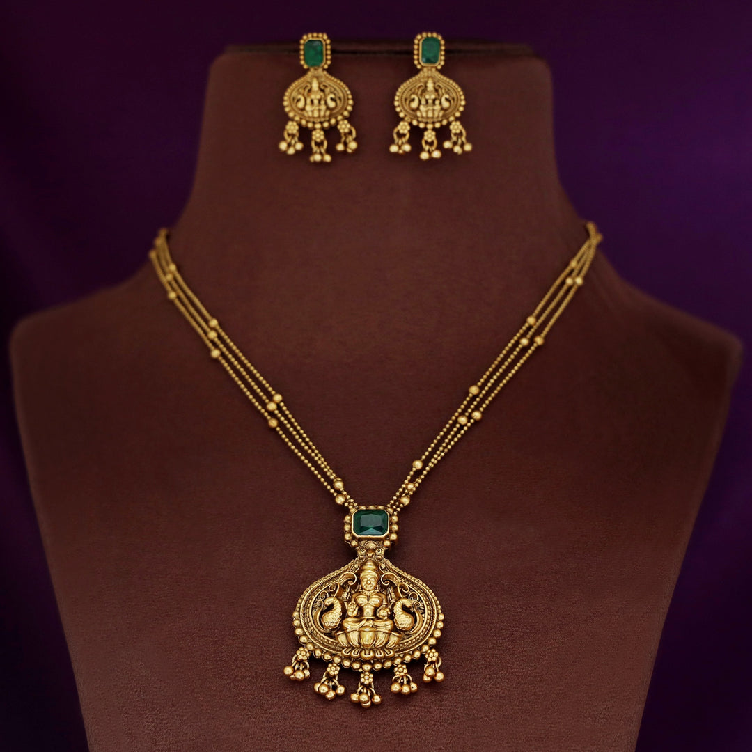 Anandha Lakshmi Layered Neckpiece With Earring