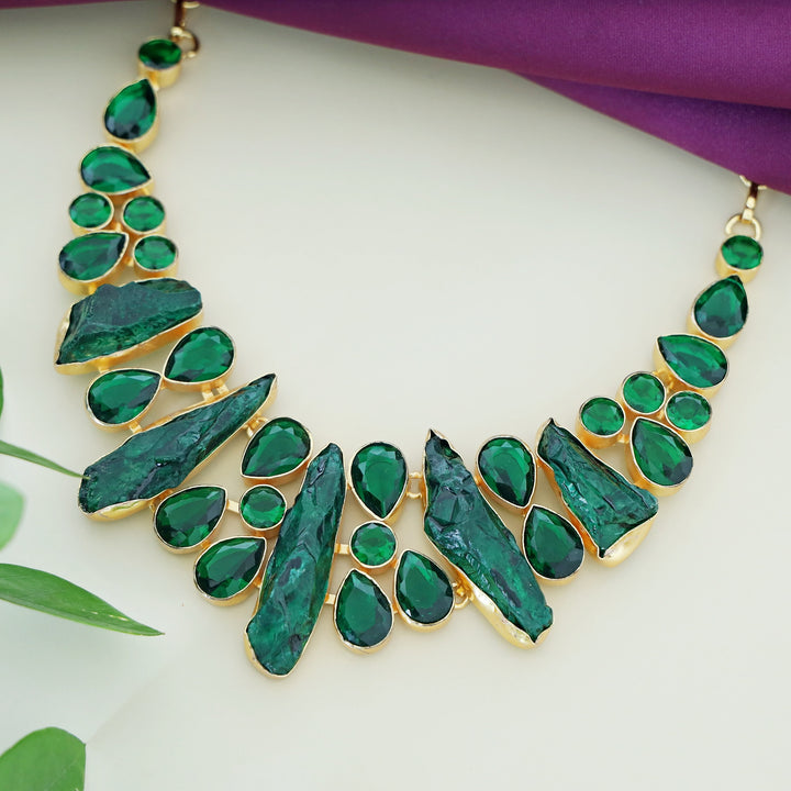 Aarvi Neckpiece