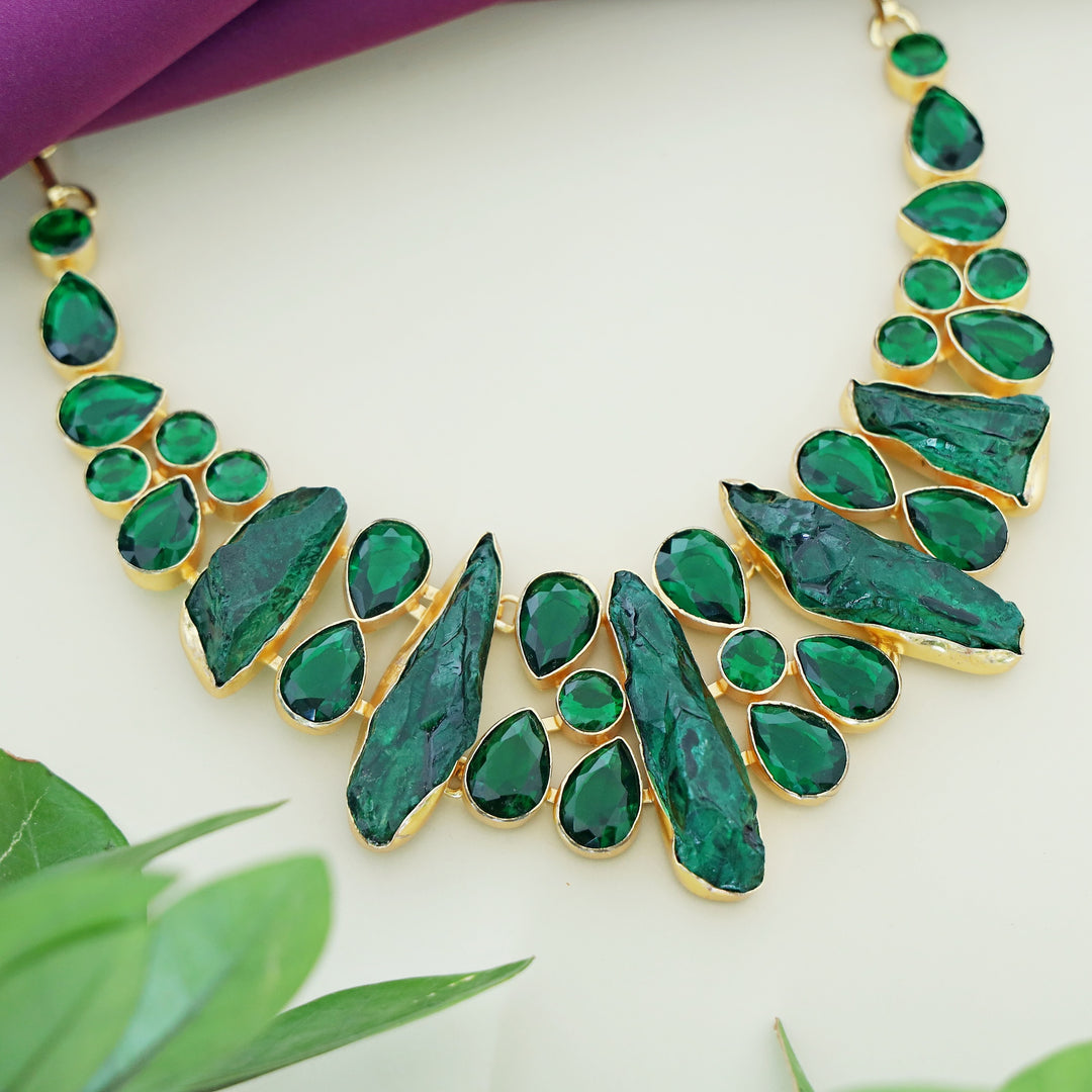 Aarvi Neckpiece