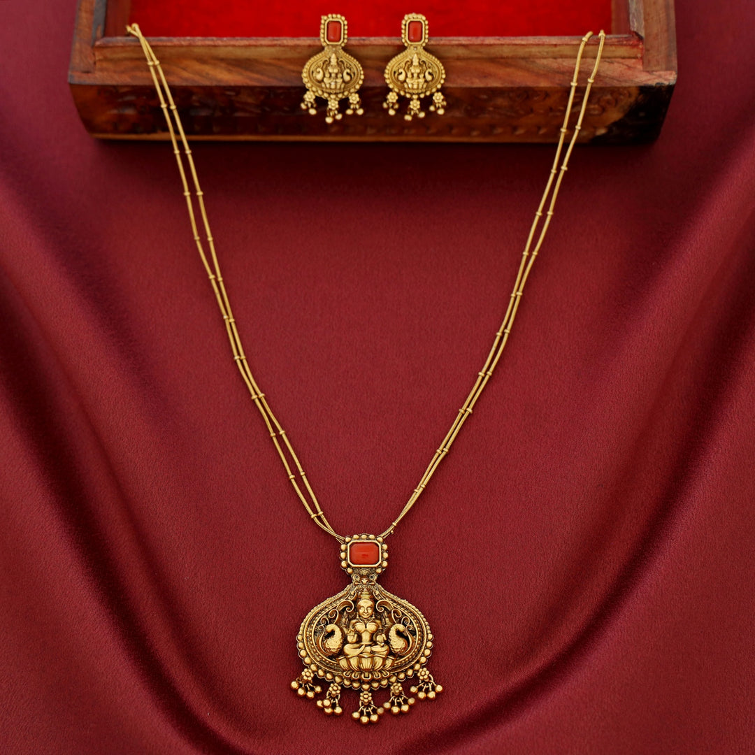 Anandha Lakshmi Layered Neckpiece With Earring