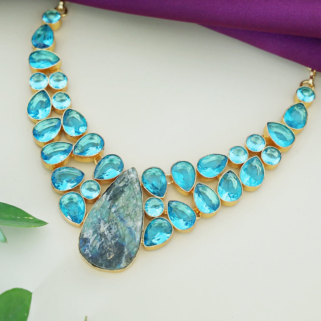 Lusyandra Neckpiece