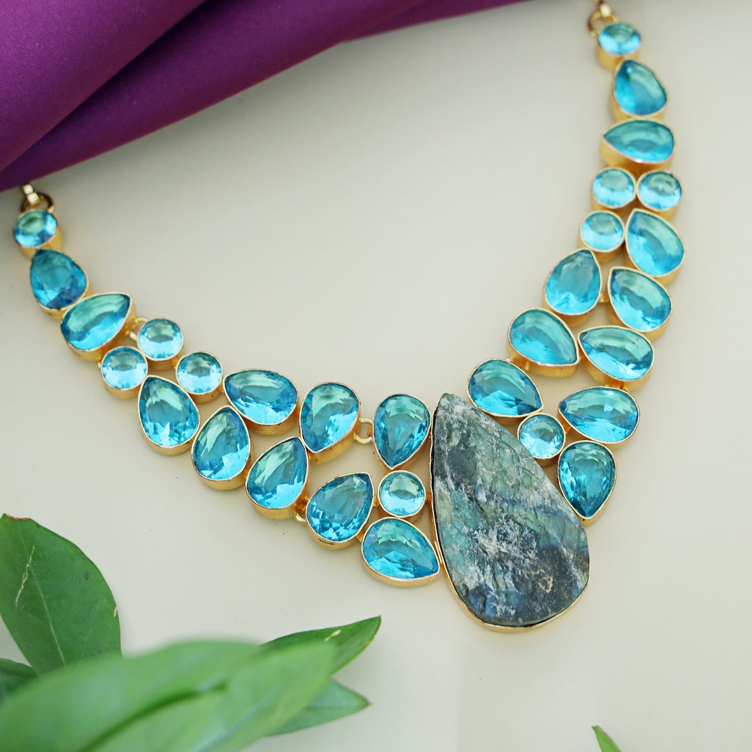 Lusyandra Neckpiece