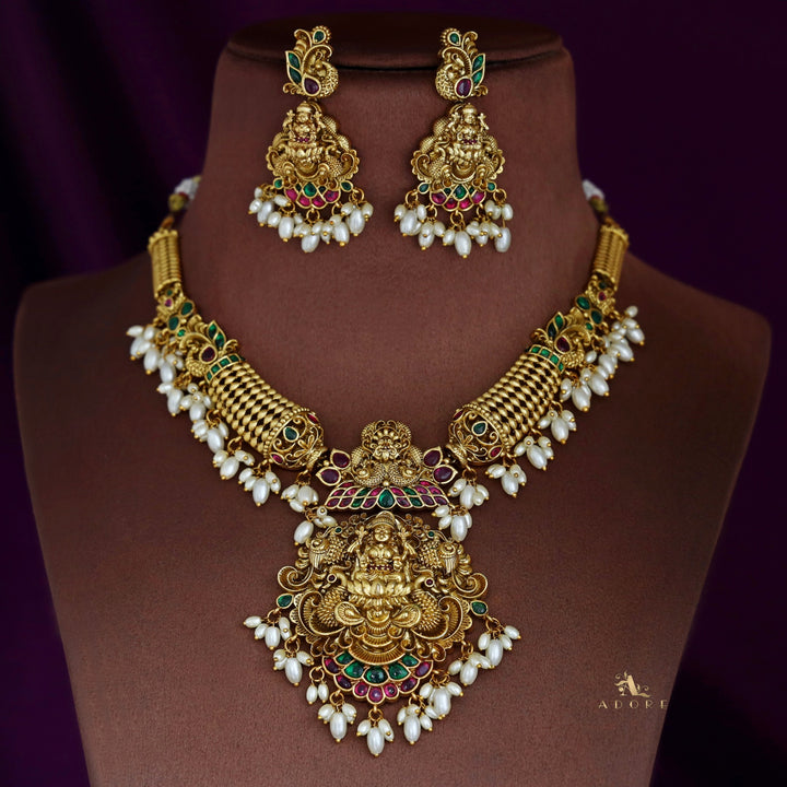 Premium Darani Pearl Short Neckpiece With Earring