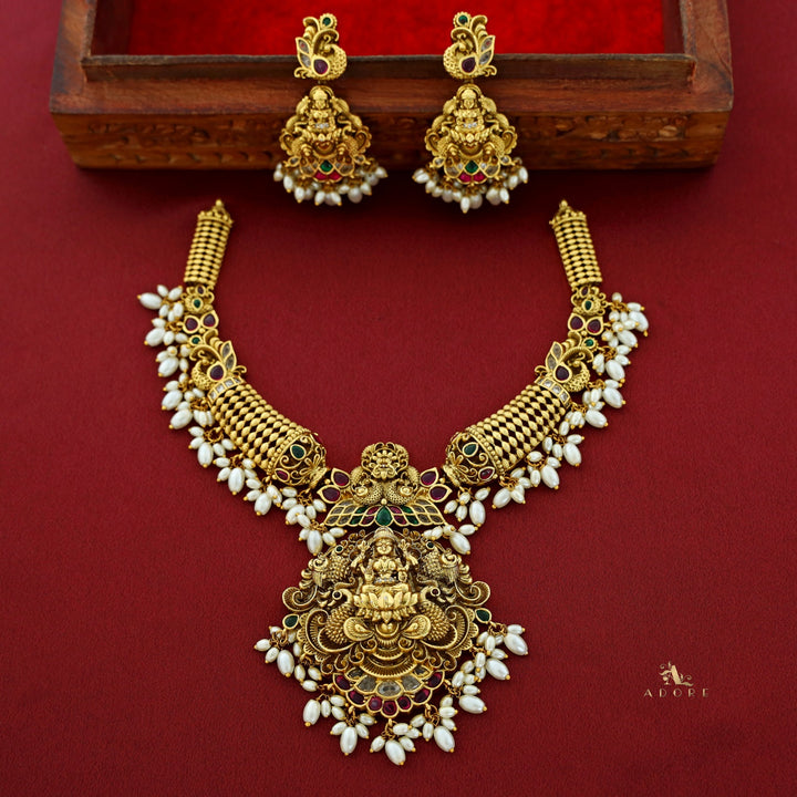 Premium Darani Pearl Short Neckpiece With Earring