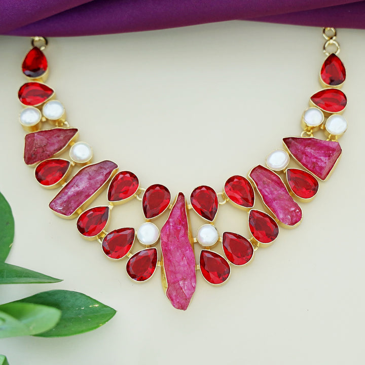 Finnian Neckpiece