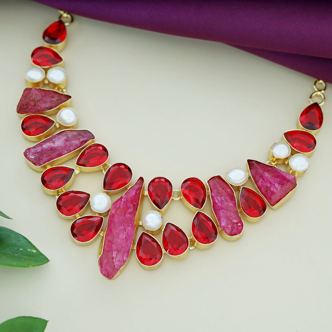 Finnian Neckpiece