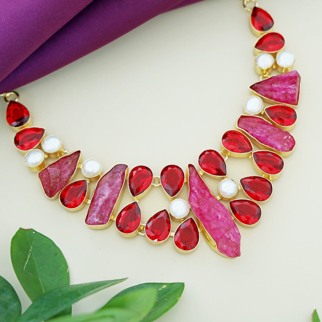 Finnian Neckpiece