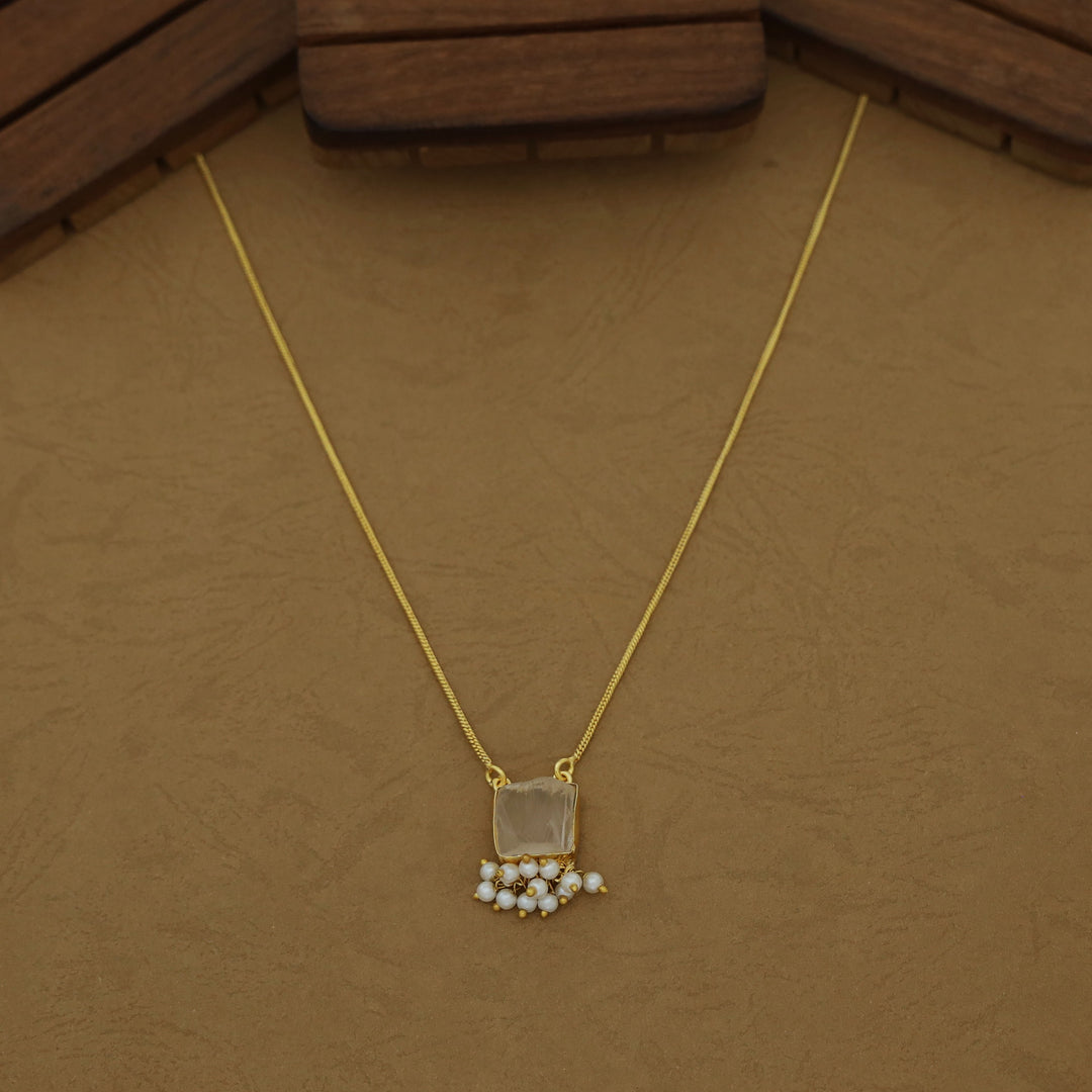 Aura Cluster Pearl Raw Stone Neckpiece