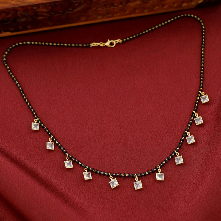 Ayushivi Square Glossy Short Mangalsutra