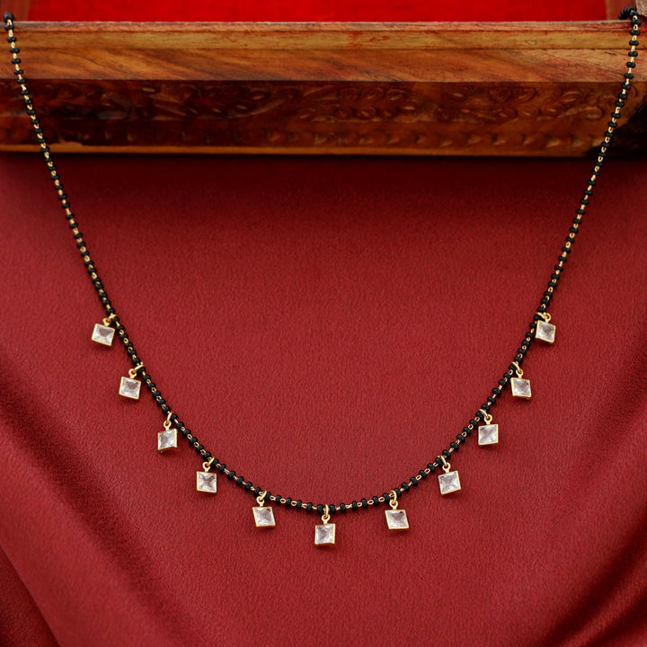Ayushivi Square Glossy Short Mangalsutra