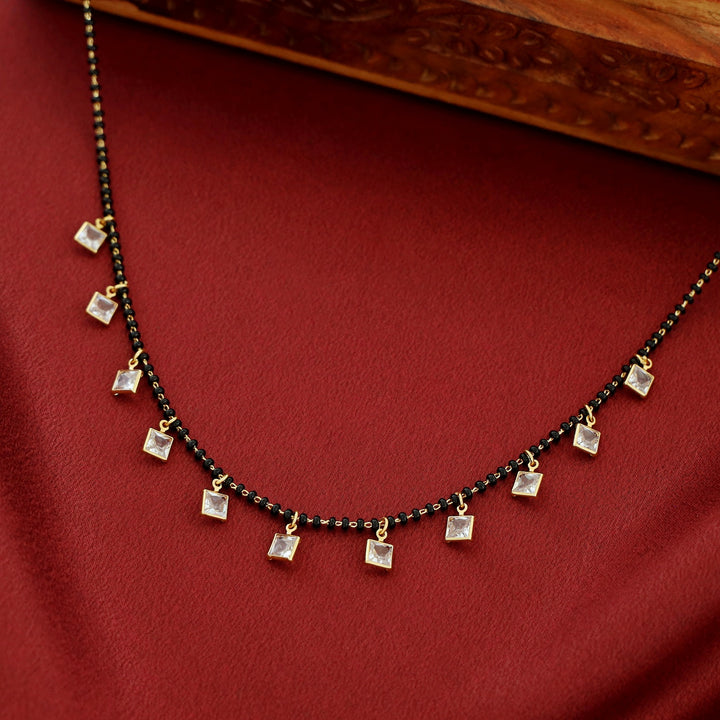 Ayushivi Square Glossy Short Mangalsutra