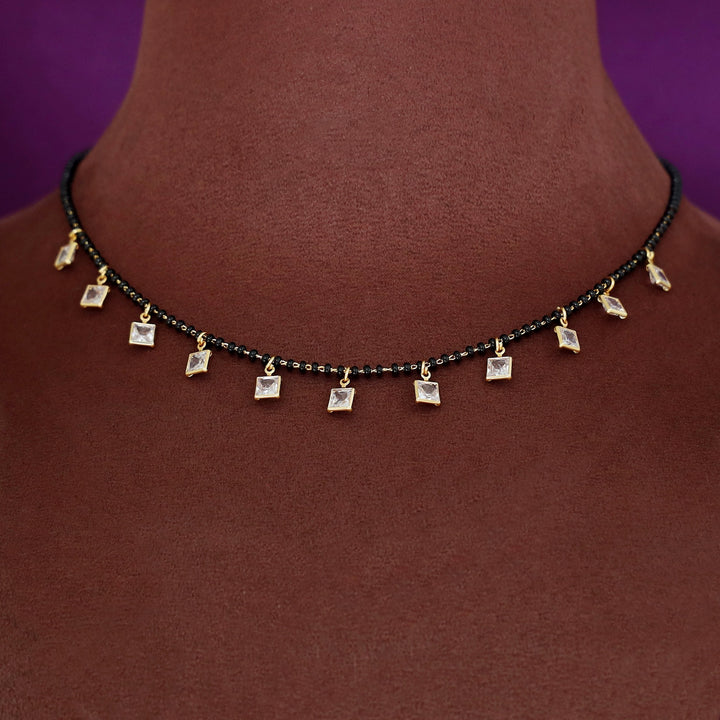 Ayushivi Square Glossy Short Mangalsutra
