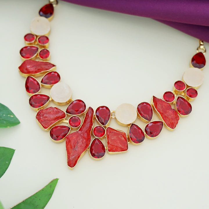 Laviana Neckpiece