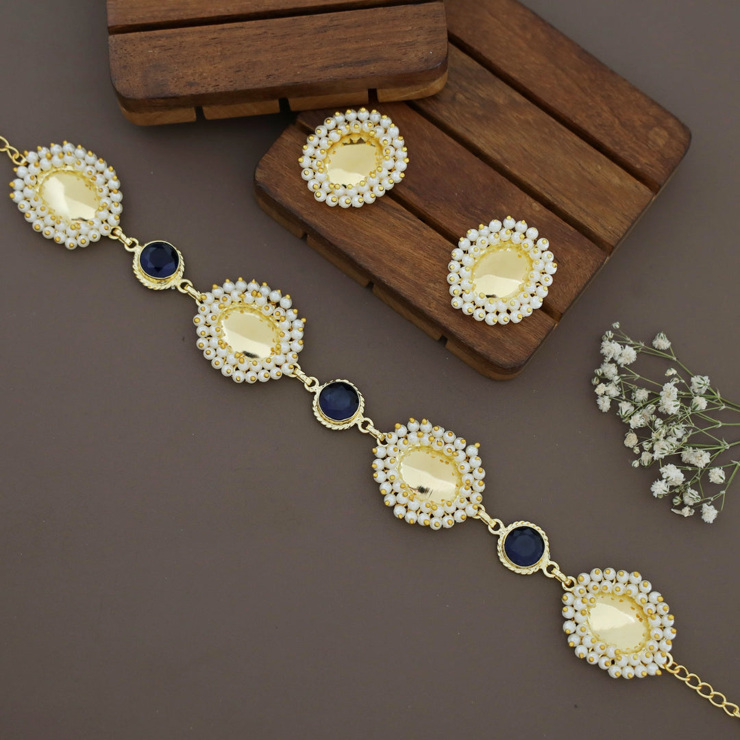 Abiha Cluster Pearl Golden Oval Glossy Round Choker With Stud