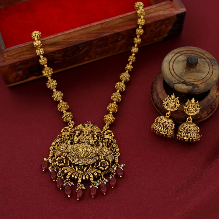 Bhavika Lakshmi Pendant Neckpiece With Earring