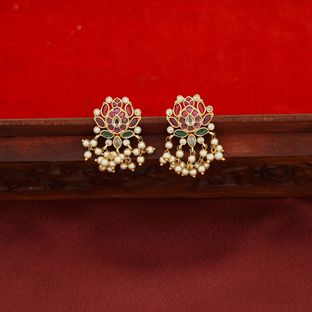 Vishakha Mini Lotus Cluster Pearl Short Neckpiece With Earring