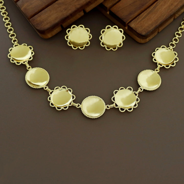 Sanvika Golden Circle Floral Choker With Earring