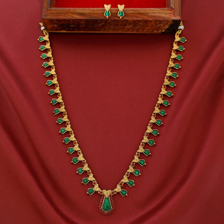 Bhumi Nagapadam Long Neckpiece with Earring