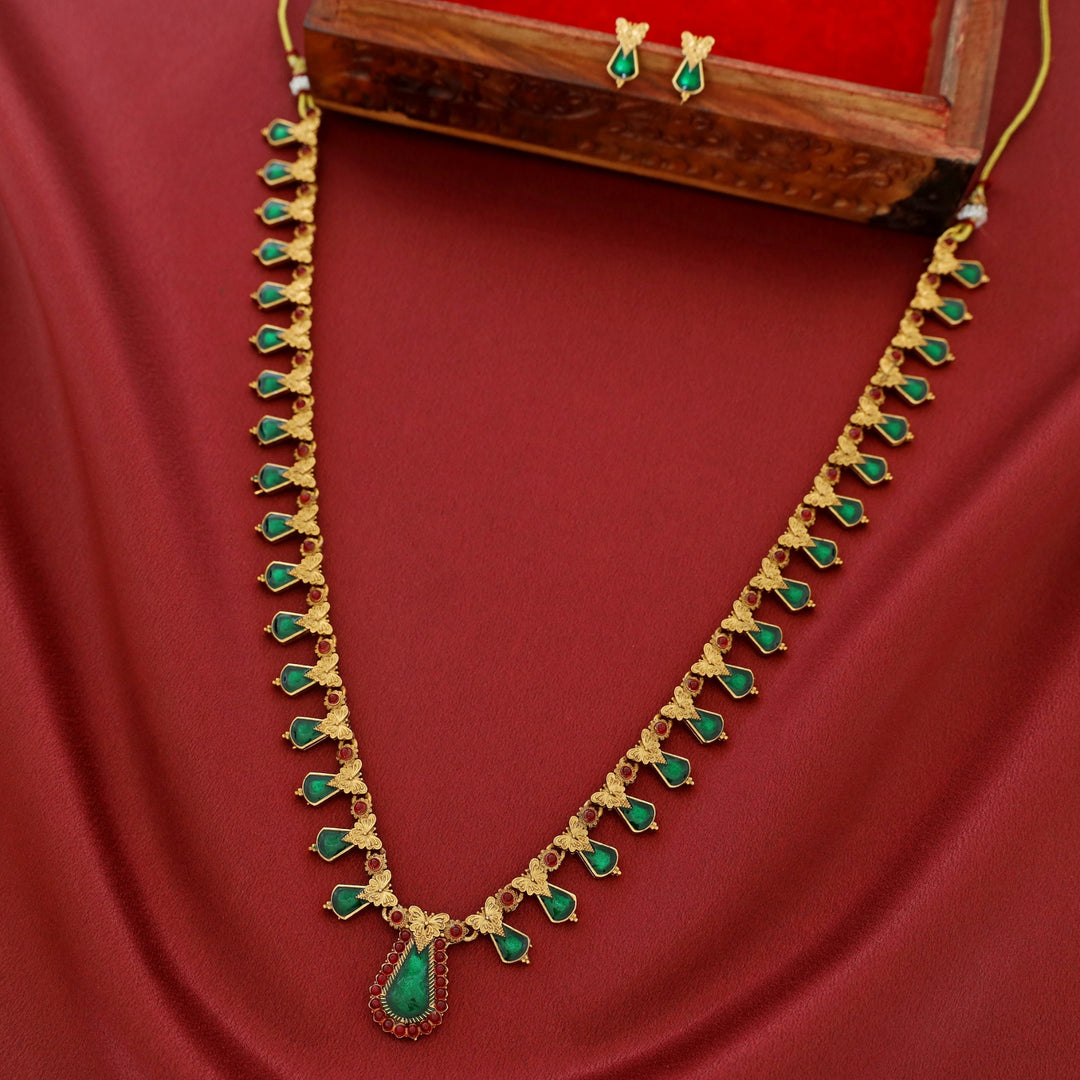 Bhumi Nagapadam Long Neckpiece with Earring