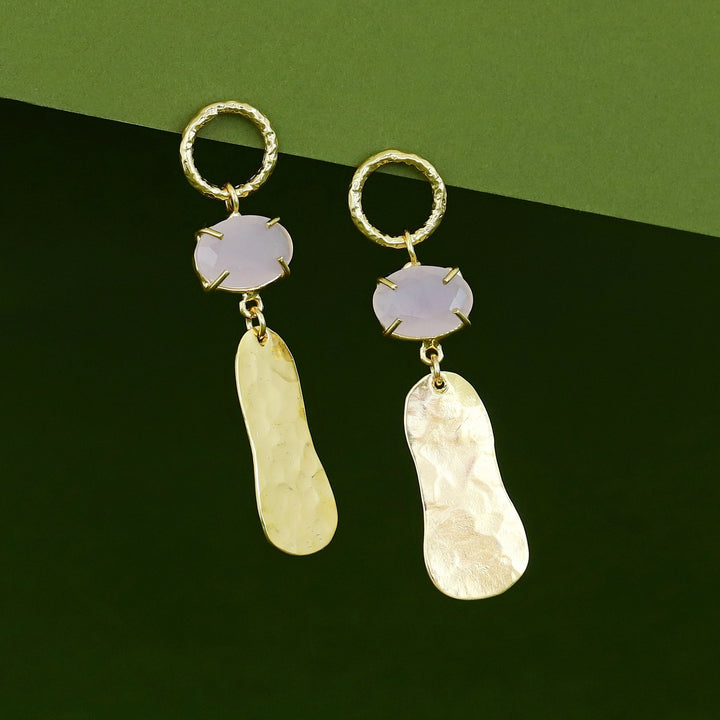 Golden Circle Hammered Claw Glossy Stone Earring