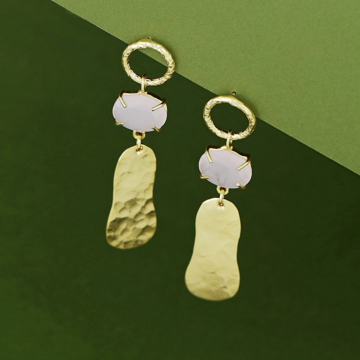 Golden Circle Hammered Claw Glossy Stone Earring