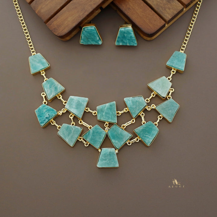 Ziya Raw Stone Neckpiece With Stud