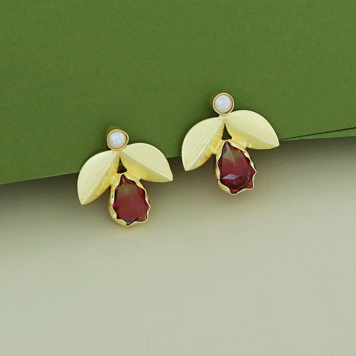 Ajala 2 Fold Leaf Glossy With Pearl Earring