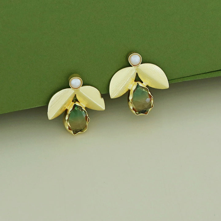 Ajala 2 Fold Leaf Glossy With Pearl Earring